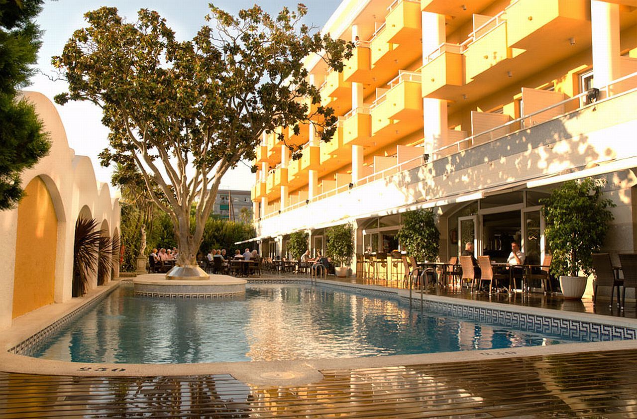 Augusta Club & Spa - Adults Only Lloret de Mar Exterior photo